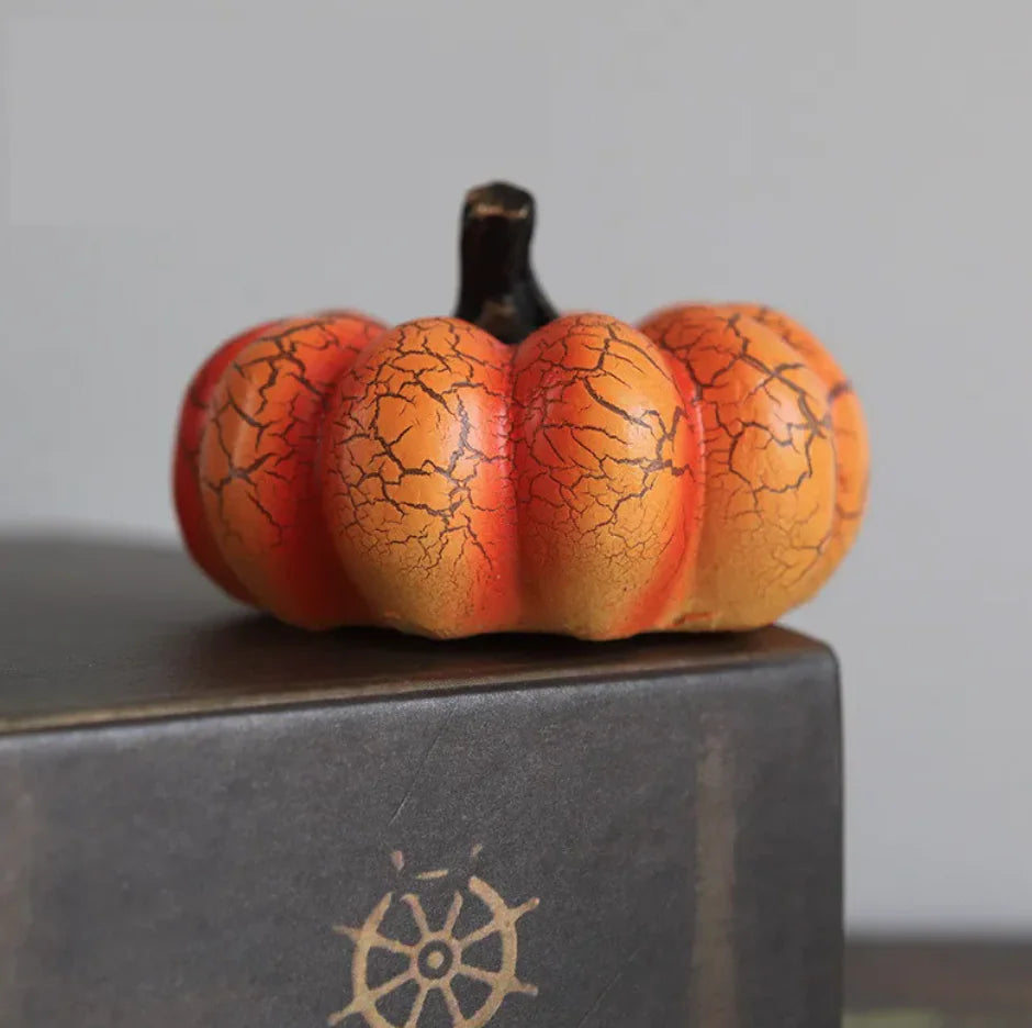 Halloween Pumpkin Lantern – LED Candle Lamp with Luminous Resin Design for Indoor & Outdoor Decor